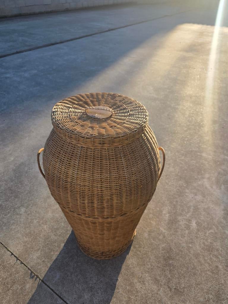 Grote rieten wasmand met deksel heel hoog, Ophalen of Verzenden, Ovaal, Overige materialen, Mand