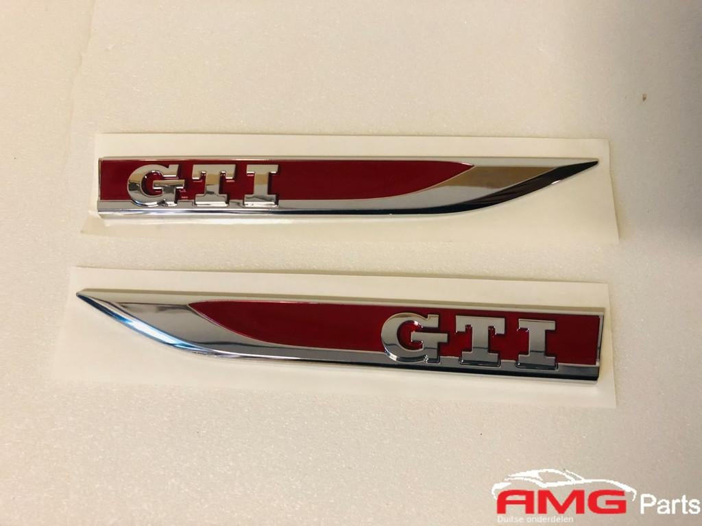 Vw Go;f 6 7 GTI Logo Links en Recht 5G0853688 5G0853688, Auto-onderdelen, Volkswagen, Volkswagen AG, Nieuw, Vw@volkswagen.de