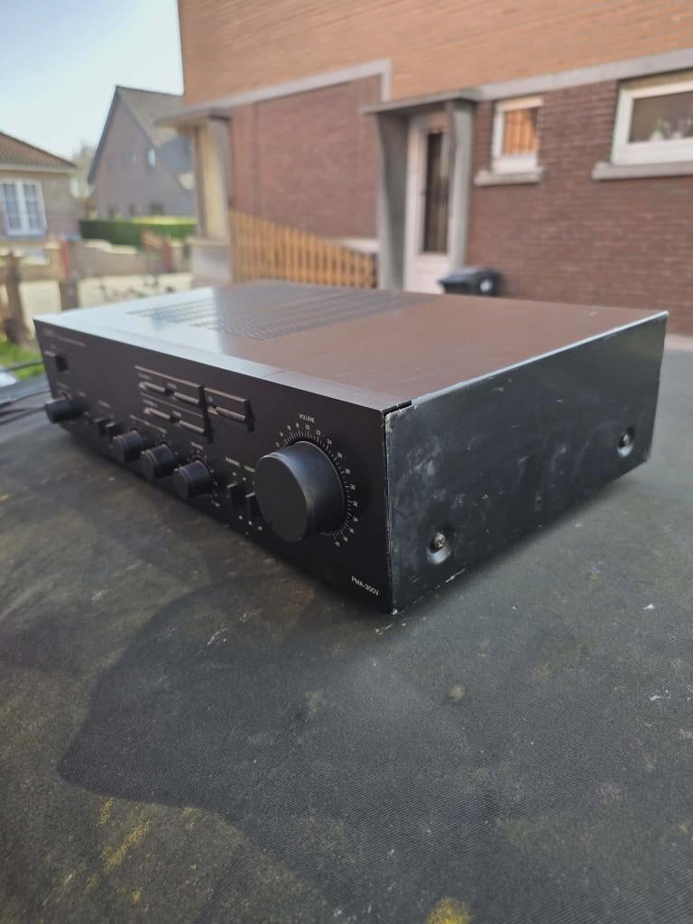 DENON PMA-300V - Versterker, Audio, Tv en Foto, Versterkers en Ontvangers, Gebruikt, Denon, Ophalen of Verzenden, 60 tot 120 watt