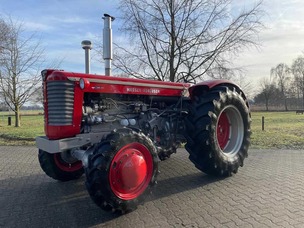Tracteur classique Massey Ferguson 97 4RM 1963, Articles professionnels, Agriculture | Tracteurs, Oldtimer/Ancêtre, Massey Ferguson