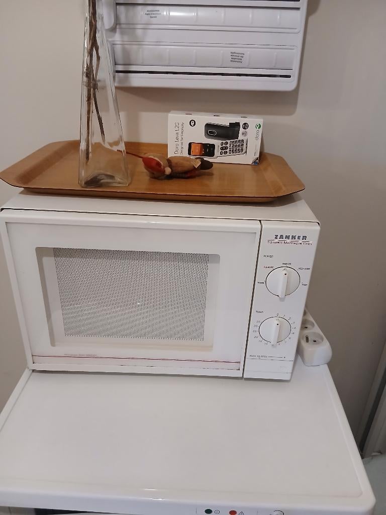 Zanker-magnetron, Elektronische apparatuur, Microgolfovens, Ophalen, Microgolfoven, Zo goed als nieuw, Draaiplateau