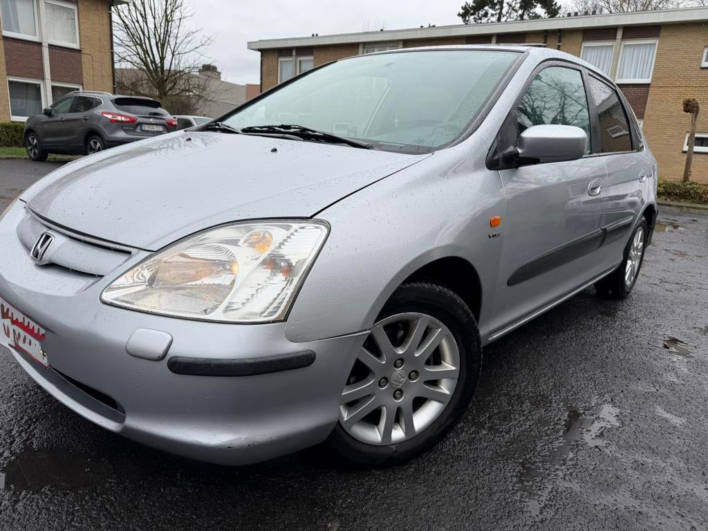 Honda Civic 5dr, Argent ou Gris, Achat, Boîte manuelle, 5 portes