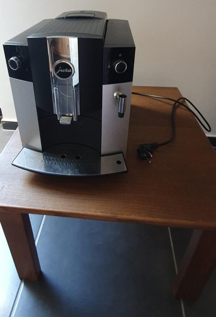Koffiemachine/espressomachine Jura IMPRESSA C65, Elektronische apparatuur, Ophalen, Koffiemachine, Koffiebonen, Zo goed als nieuw