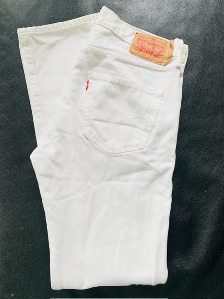 witte dames Levi's, Ophalen of Verzenden, Zo goed als nieuw, Wit, Overige jeansmaten
