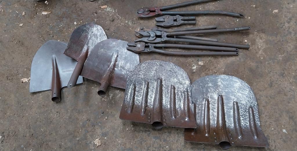 Têtes de pelle militaire, Collections, Enlèvement