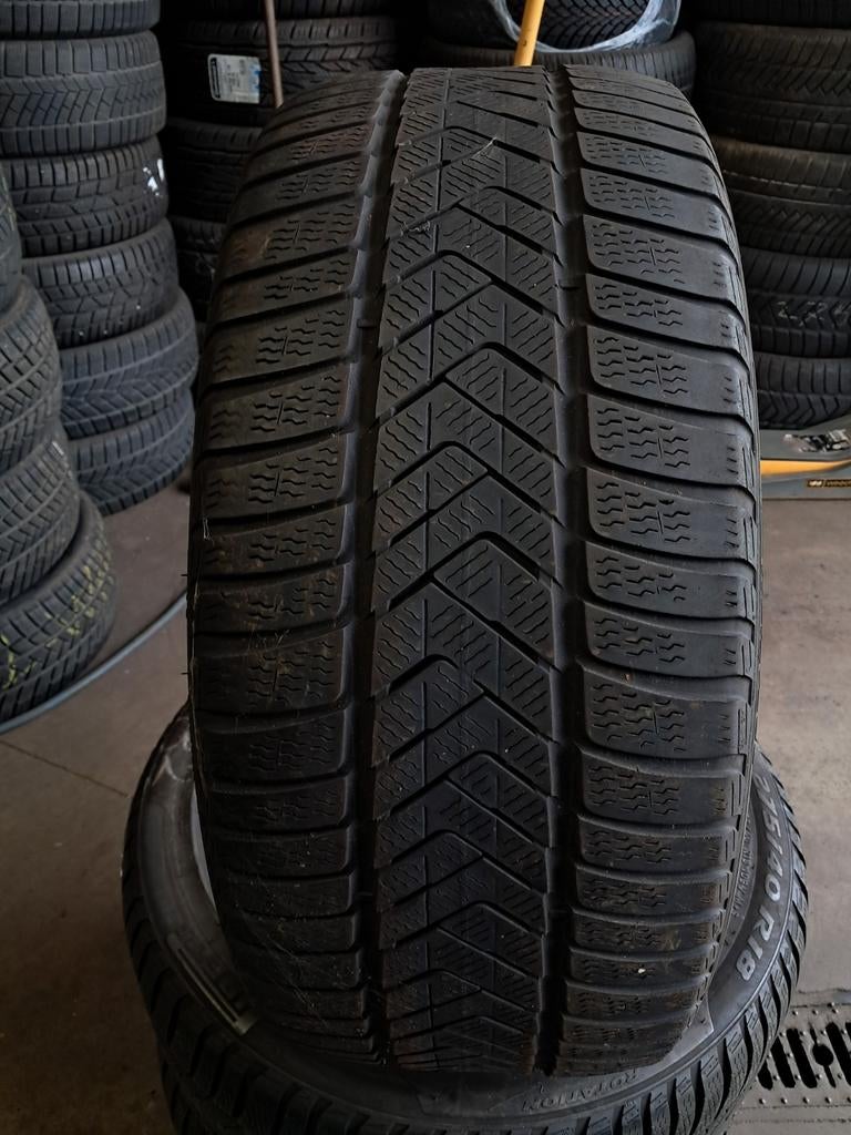2654020 265/40/20 265/40r20 hiver Pirelli, Autos : Pièces & Accessoires, Enlèvement