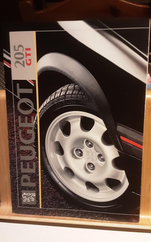 PEUGEOT 205 gti brochure, Ophalen of Verzenden, Zo goed als nieuw, Peugeot