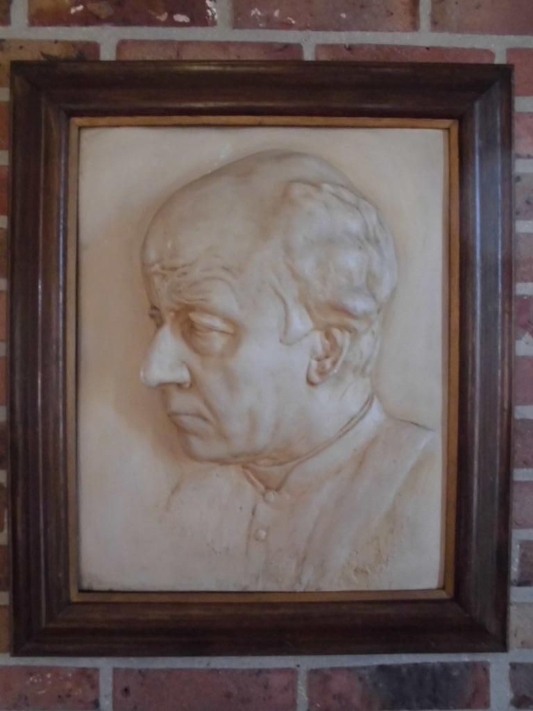 Gezelle Guido, gips in kader, gesigneerd Lepée Menen, Ophalen of Verzenden