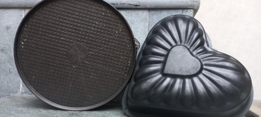 OUDE METALEN BAKVORMEN, Ophalen of Verzenden