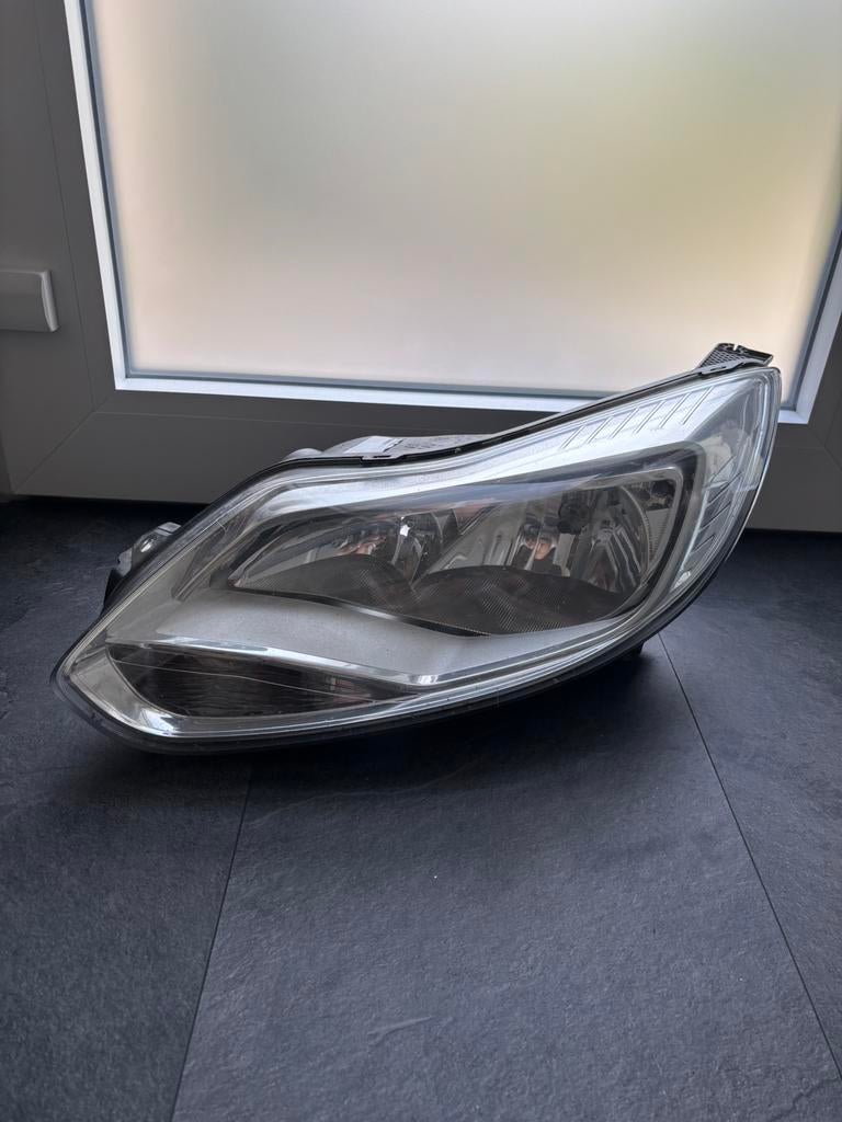 Phare gauche halogène Ford Focus III GENERATION année 2011-1, Auto-onderdelen, Verlichting, Ford, Gebruikt, Ophalen of Verzenden