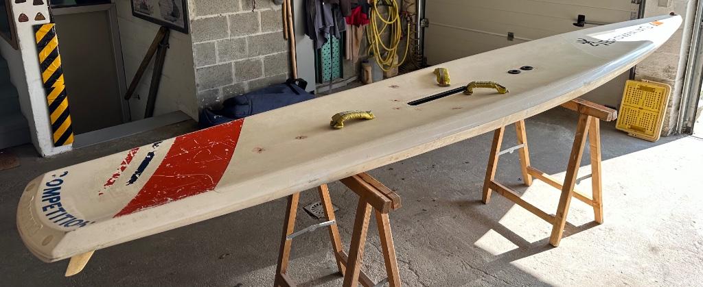 Planche à voile vintage pouvant servir de paddle, 5 à 7 m², Planche, Enlèvement, Utilisé