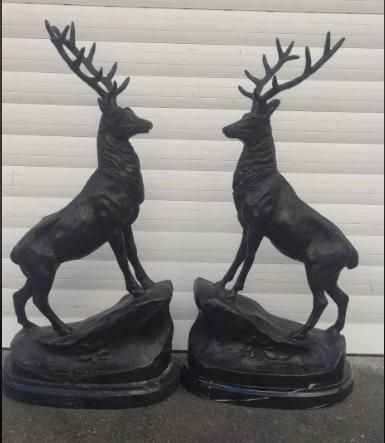 paire de cerf en bronze signe jules moigniez, Antiquités & Art, Enlèvement ou Envoi, Bronze
