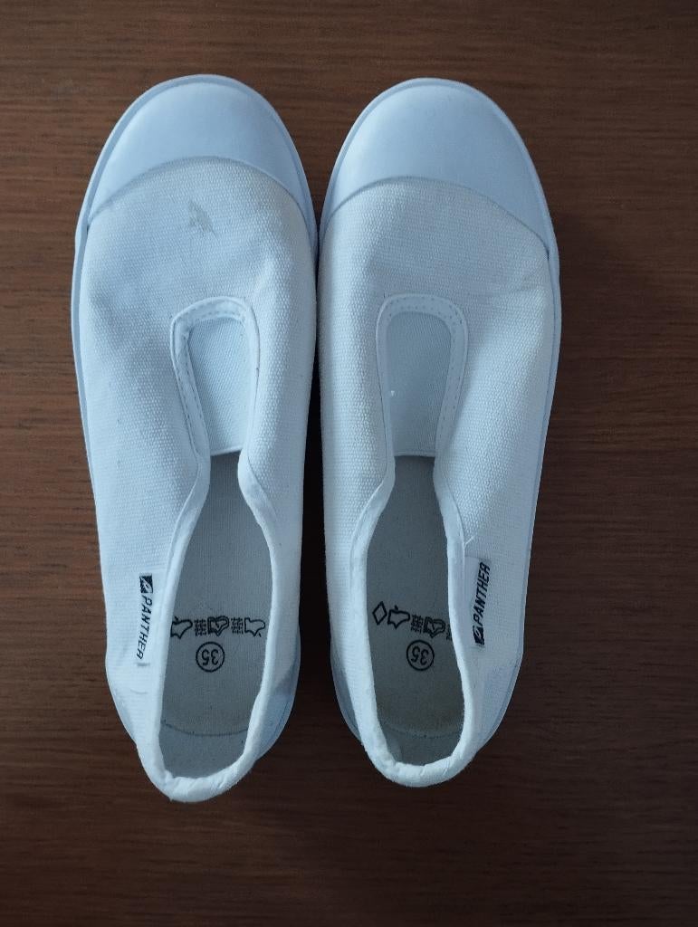 Pantoufles de gym P 35, Garçon ou Fille, Enlèvement ou Envoi, Comme neuf, Chaussures de sport