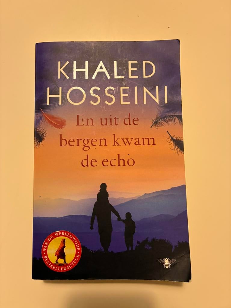 En uit de bergen kwam de echo - Khaled Hosseini, Gelezen, België, Ophalen of Verzenden, Khaled Hosseini