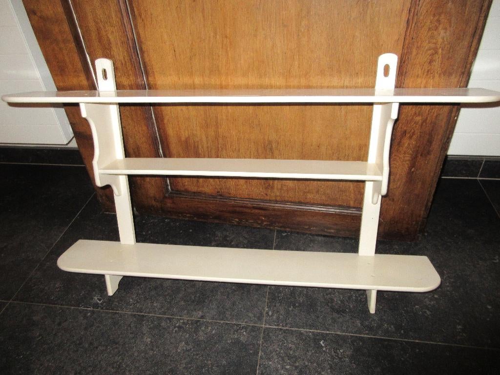 Oude étagère muurrek in hout en wit geverfd vintage, Huis en Inrichting, Woonaccessoires | Etagères, Ophalen