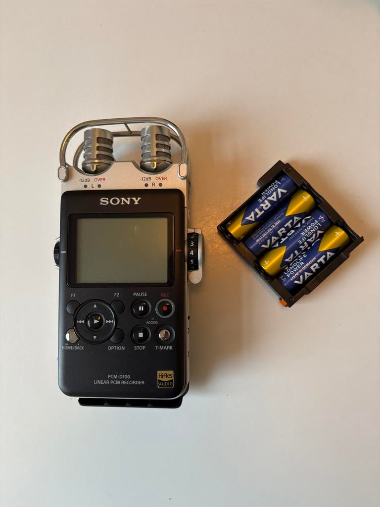 Enregistreur Sony PCM D100, TV, Hi-fi & Vidéo, Appareils professionnels, Enlèvement ou Envoi, Utilisé, Audio