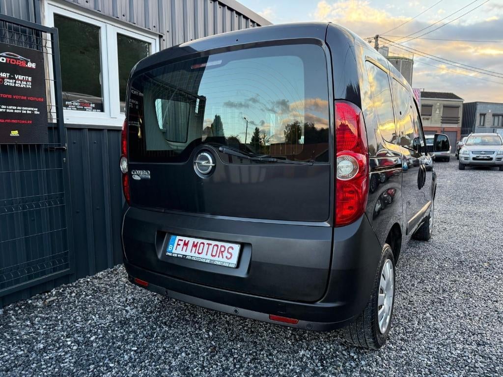 Fiat Doblo 1.4i / 1e Main / Clim / 5pl / Entretien + CT OK, Autos, Fiat, Euro 5, Doblo, Entreprise, Boîte manuelle