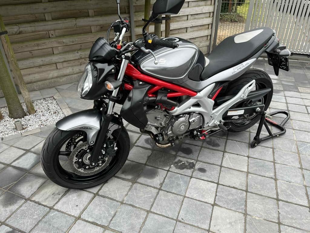 suzuki gladius 650cc **18000km** abs ** topkoffer** - foto 2