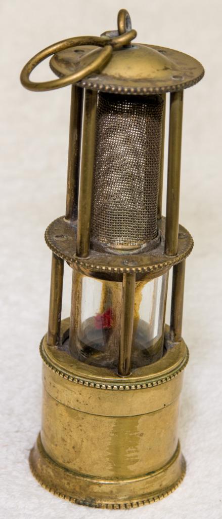 Rare petite lampe de mineur en laiton. Ce n'est pas un jouet, Antiquités & Art, Antiquités | Bronze & Cuivre, Enlèvement ou Envoi
