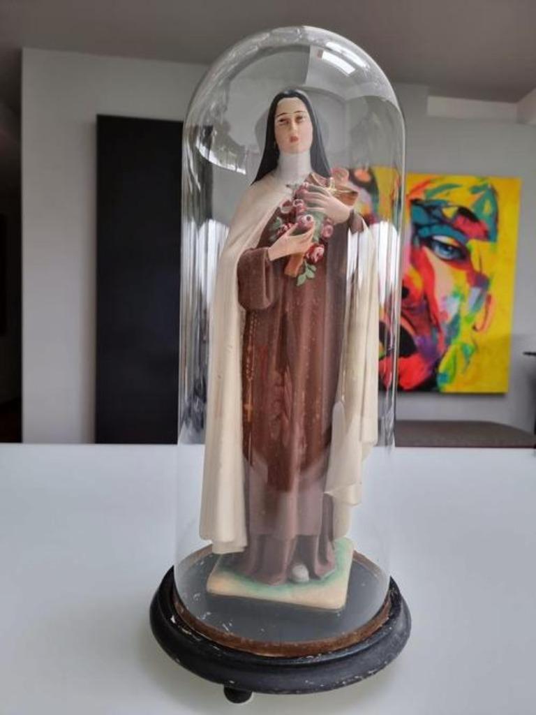 Standbeeld van de heilige Theresia van het Kind Jezus onder, Antiek en Kunst, Antiek | Religieuze voorwerpen, Ophalen