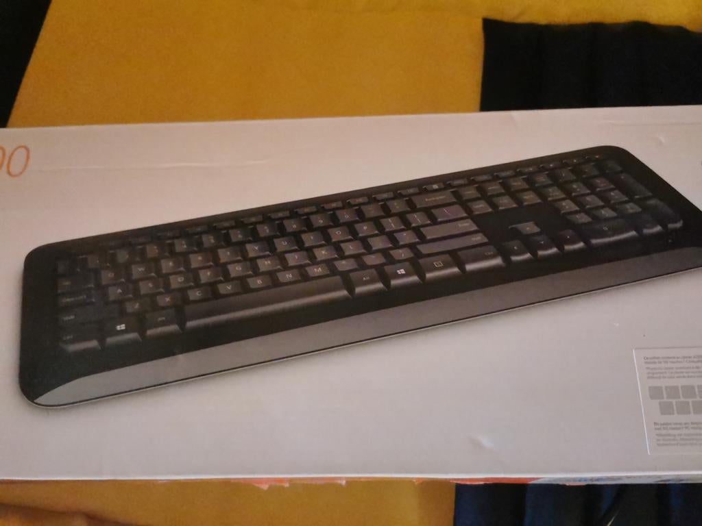 Clavier Microsoft Wireless 800, Informatique & Logiciels, Claviers, Enlèvement ou Envoi, Comme neuf