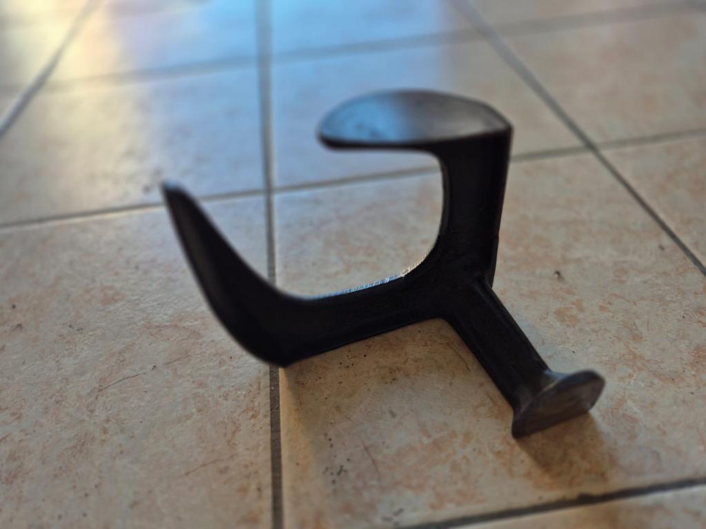 antieke schoenmakers-leeststand van massief gietijzer, Ophalen