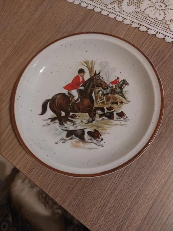 Decoratief bord met jachttafereel, Antiquités & Art, Curiosités & Brocante, Envoi