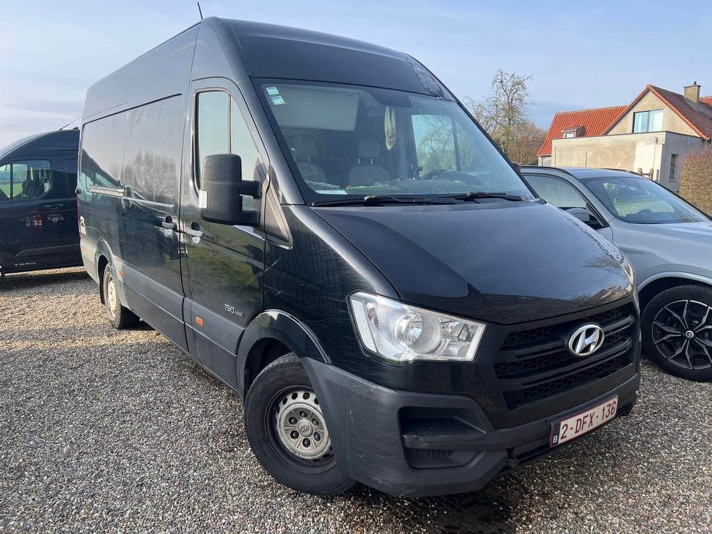 Hyundai H350: export of opknapproject, Autos, Achat, 3 places, Boîte manuelle, Autre carrosserie