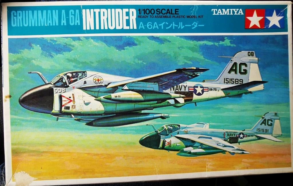 Grumman A-6A Intruder, 1/100 Tamiya, voir description., Enlèvement ou Envoi, Utilisé, 1:72 à 1:144, Avion