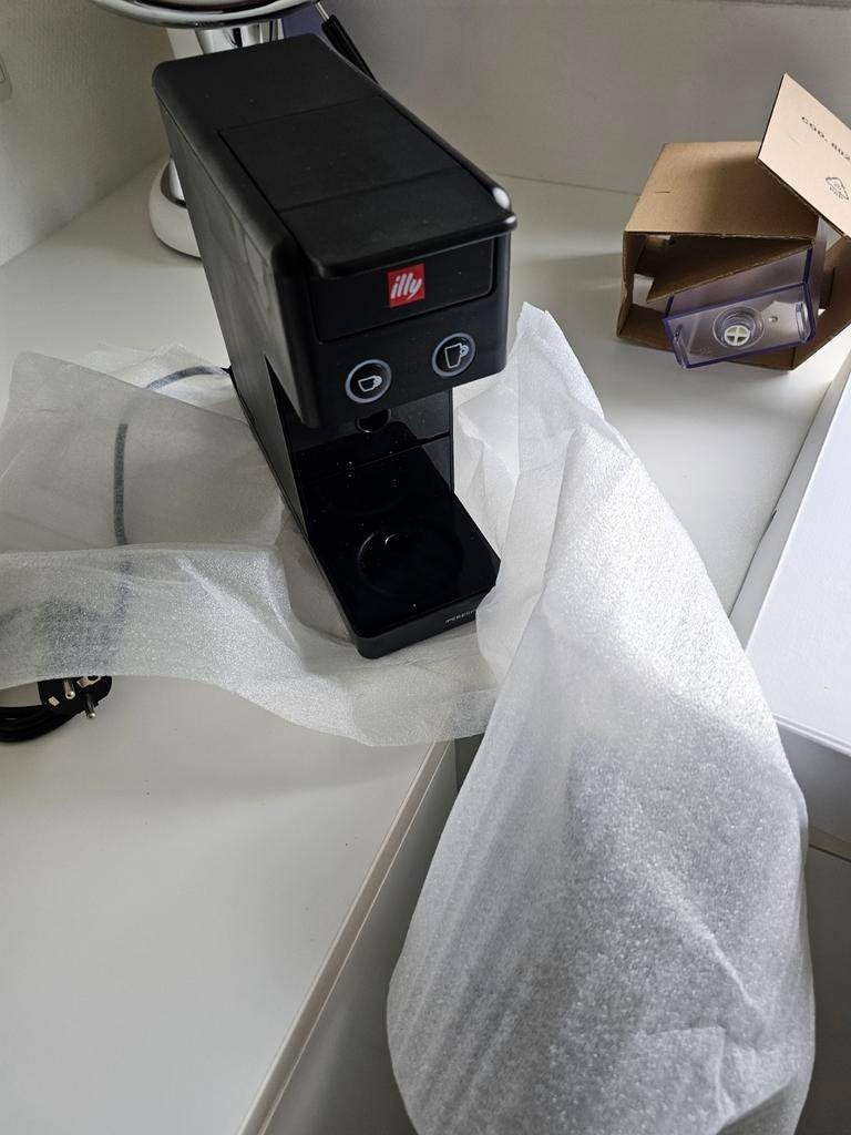 Espresso toestel Illy  y3.1 wit nieuw, Ophalen of Verzenden