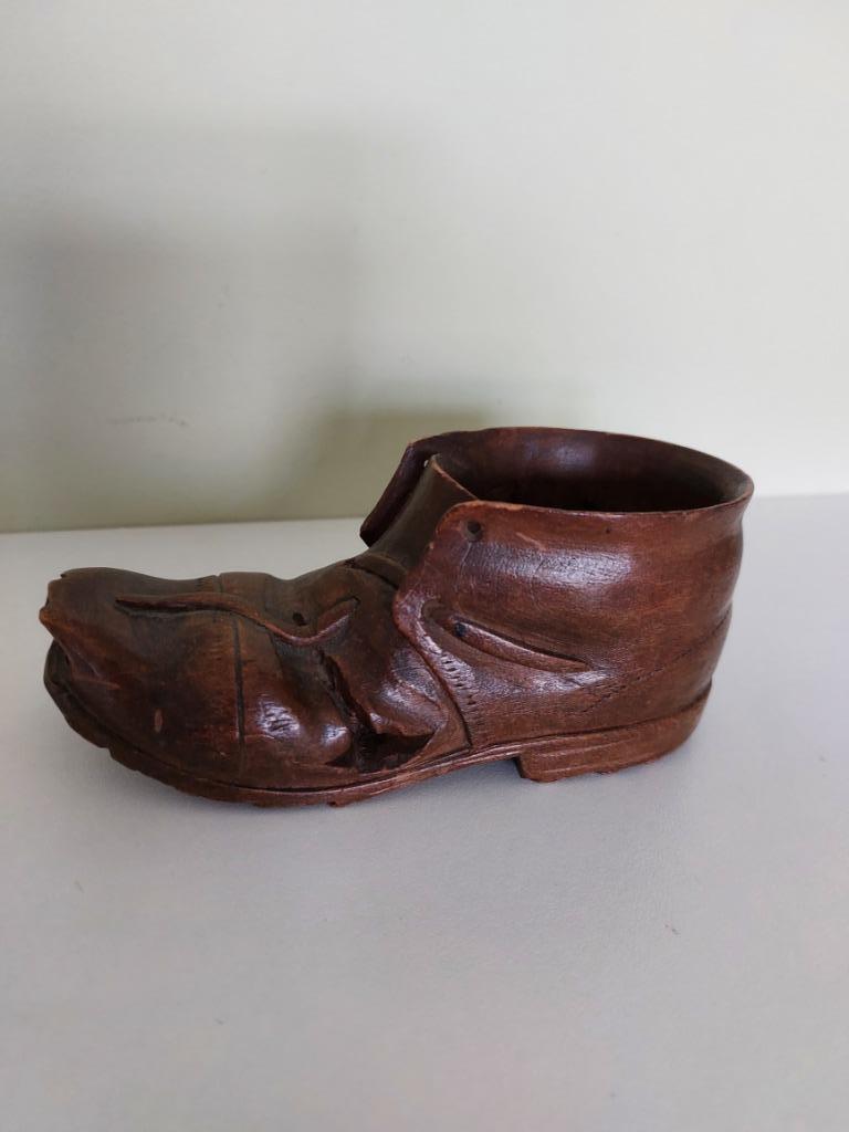 Ancienne chaussure en bois sculptée à la main Forêt Noir, Enlèvement ou Envoi