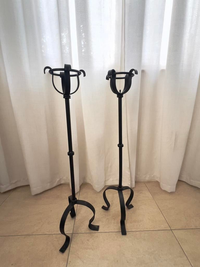 Set van 2 staande smeedijzeren kandelaars – zwart brutalist, Ophalen