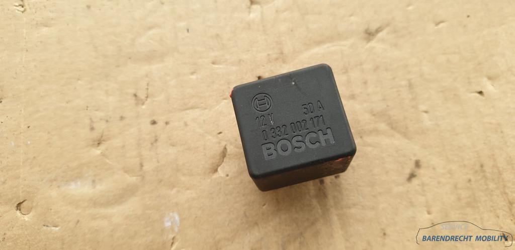 Relais ABS W126 S klasse Mercedes 0332002171 origineel gebru, Gebruikt, Mercedes-Benz AG, Mercedes-Benz, Mercedesstrasse 120
70372  Stuttgart, DE