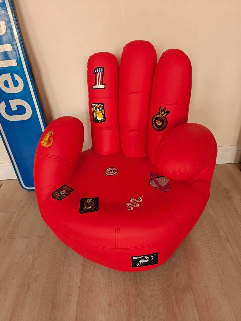 Hand draaiende zetel, Ophalen