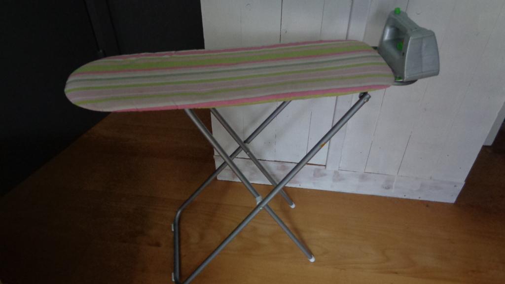 Speelgoedstrijkplank met strijkijzer, Kinderen en Baby's, Ophalen, Zo goed als nieuw, Meisje