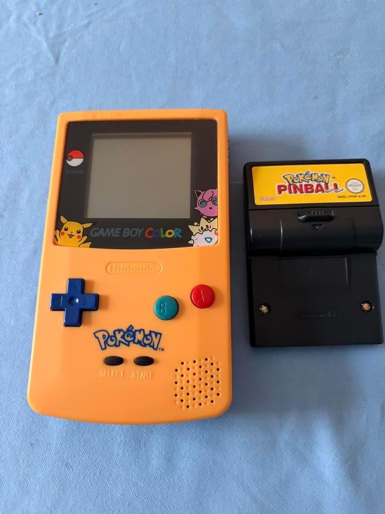 Game boy color pokemon met pokemon game, Games en Spelcomputers, Spelcomputers | Nintendo Game Boy, Ophalen of Verzenden, Zo goed als nieuw