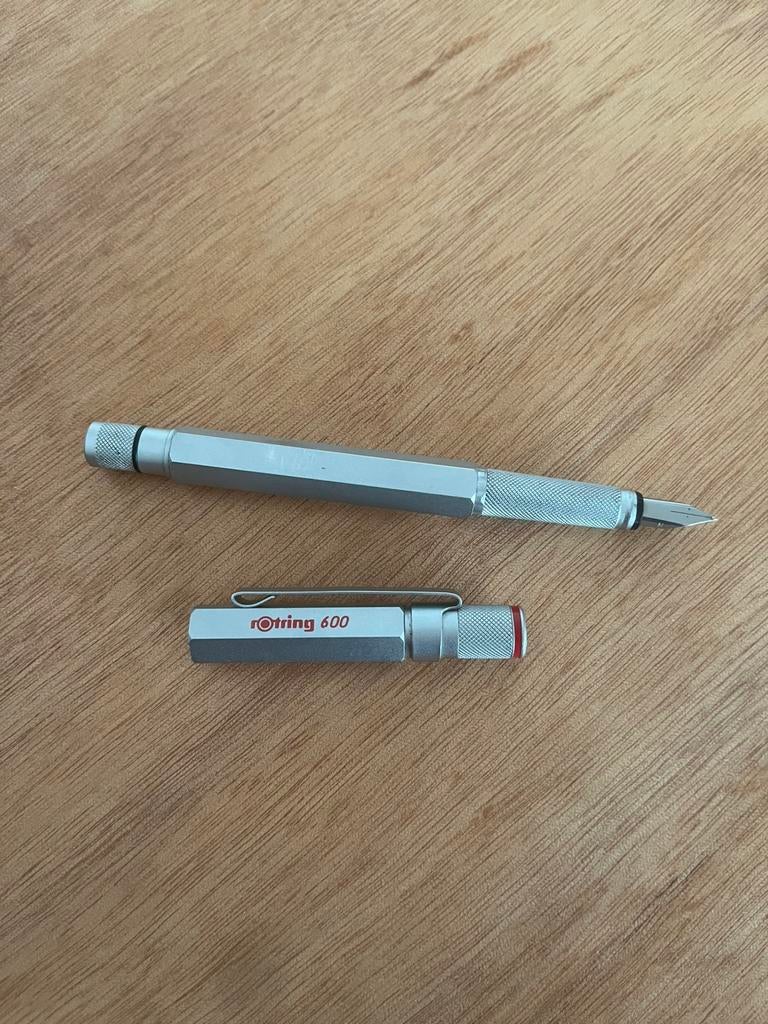 Rotring 600 vulpen, Ophalen, Zo goed als nieuw, Vulpen