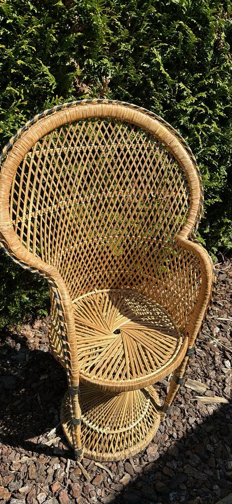 Pauw stoel, Ophalen, Zo goed als nieuw