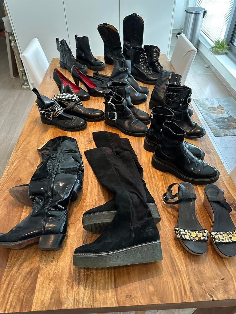 Lot chaussures + bottes 38 noires, Enlèvement, Porté, Noir