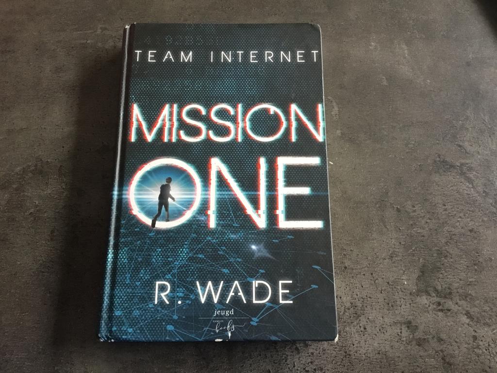 R. Wade - Mission One, Boeken, Kinderboeken | Jeugd | 13 jaar en ouder, Ophalen