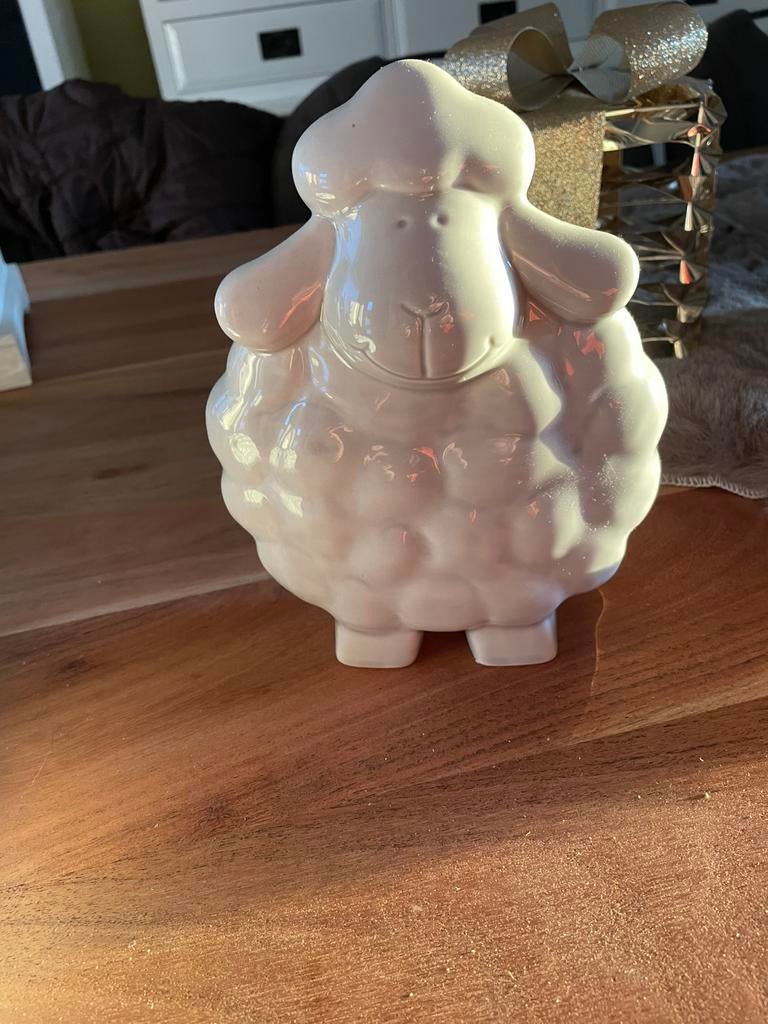 Beeld schaapje, Ophalen, Zo goed als nieuw