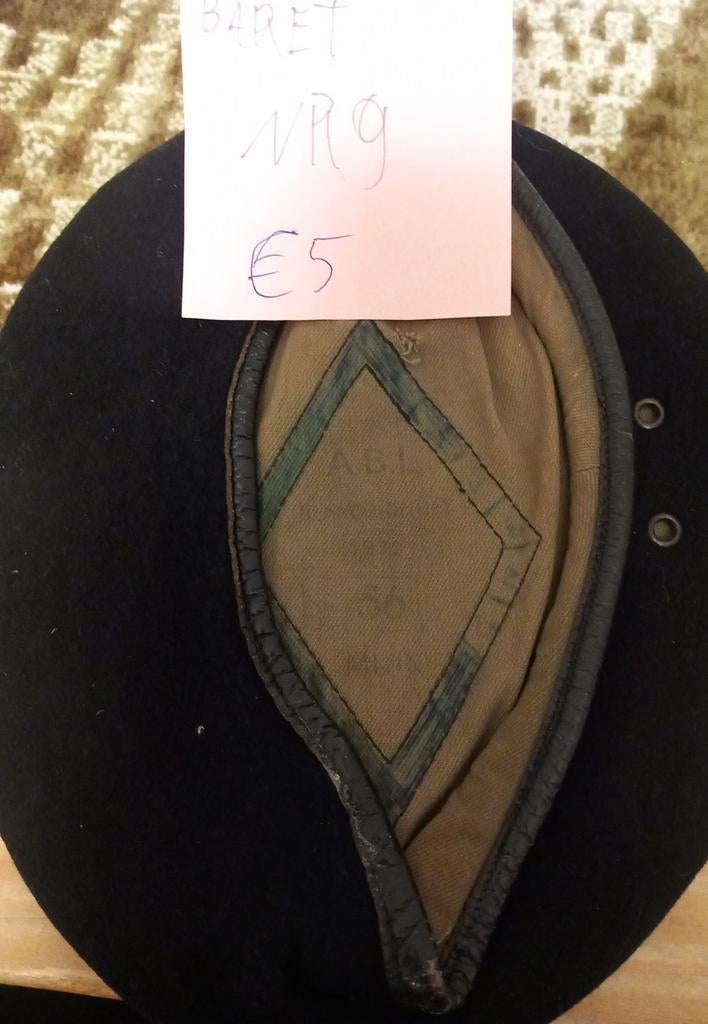 Bérets de l'armée belge (ad NR2), Enlèvement ou Envoi