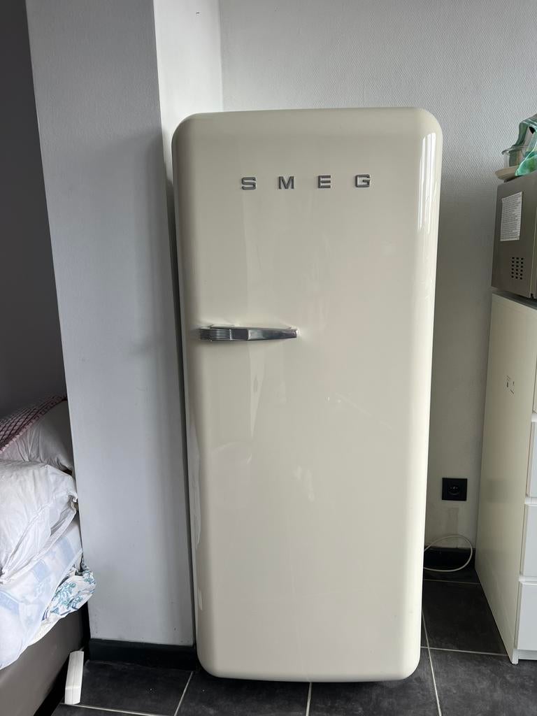 Koelkast SMEG, Elektronische apparatuur, Ophalen, Gebruikt, 100 tot 150 liter, 140 tot 160 cm