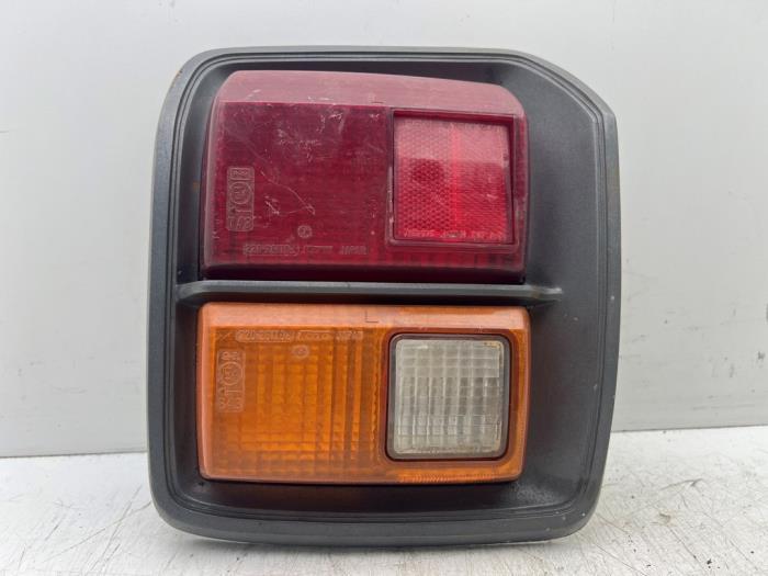 Achterlicht links van een Nissan Cherry, Gebruikt, -, -, Ophalen of Verzenden