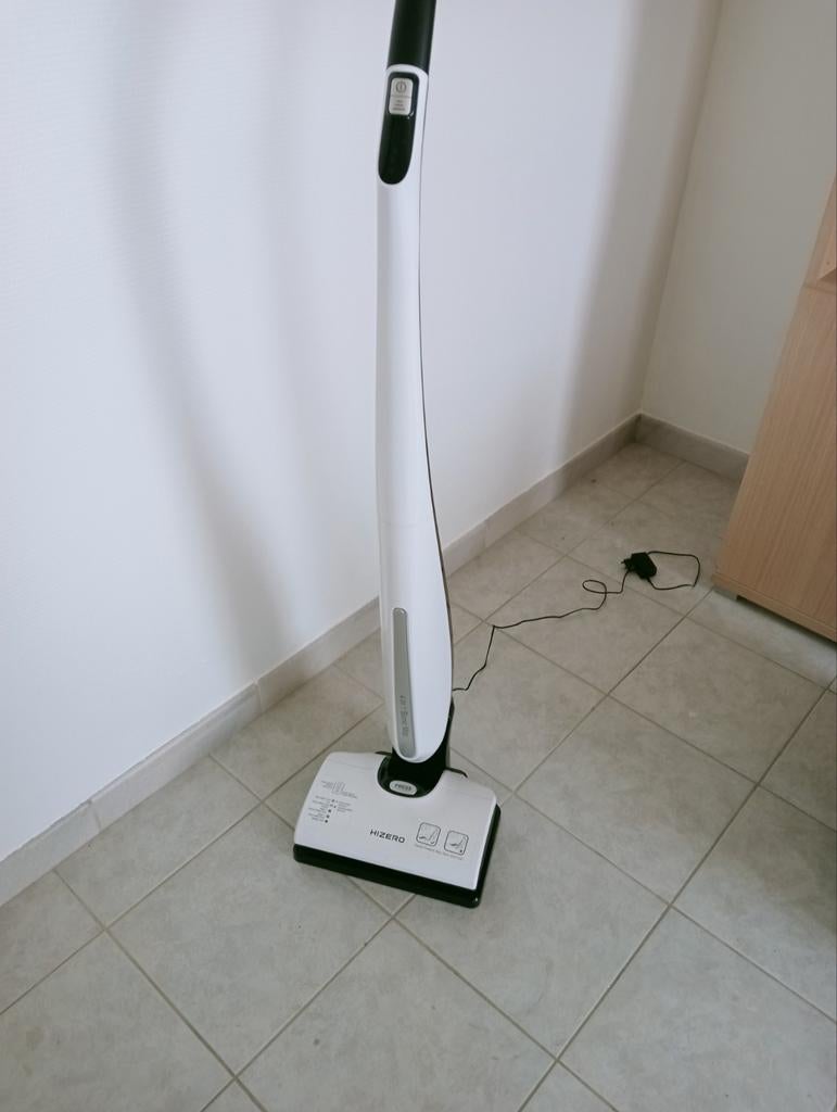 Hizero schrob en dweilmachine, Enlèvement