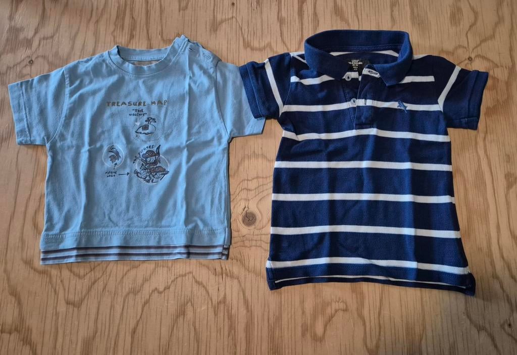 Gestreepte polo en lichtblauw T-shirt - Maat 74, Kinderen en Baby's, Babykleding | Maat 74, H&M, Ophalen of Verzenden, Zo goed als nieuw