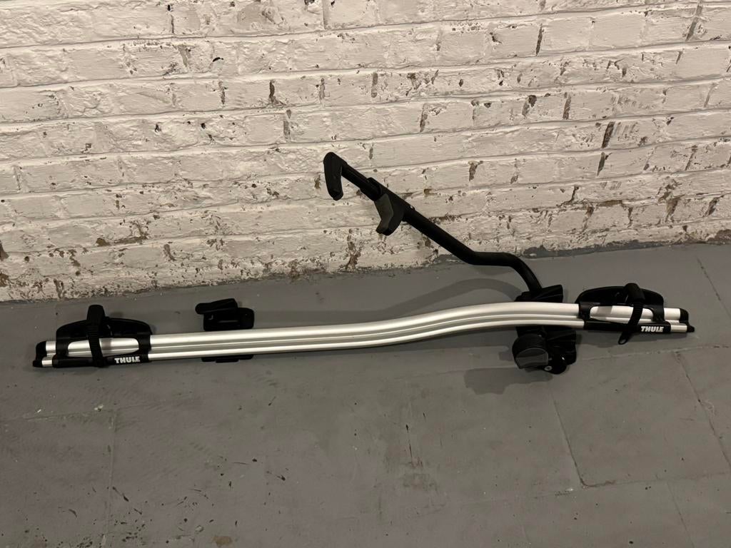 Porte-vélo de toit THULE ProRide - Etat impeccable, Autos : Divers, Porte-vélos, Comme neuf, Galerie de toit, 1 vélo, Enlèvement
