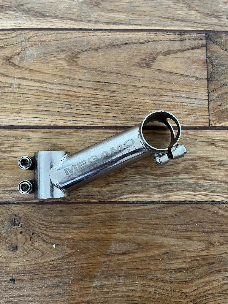 Potence Megamo, Enlèvement, Utilisé, Guidon