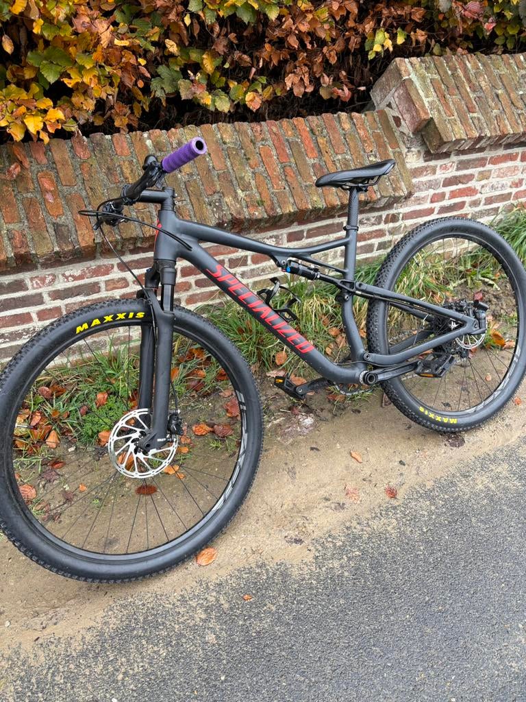 Specialized mountainbike, Vélos & Vélomoteurs, VTT tout suspendu, Enlèvement, Comme neuf