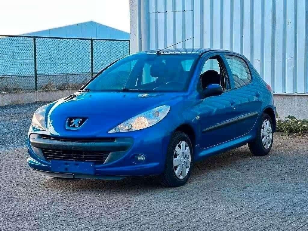 Peugeot 206+ 2011 Essence 90 000, Autos, Achat, Boîte manuelle, 1100 cm³, Hatchback